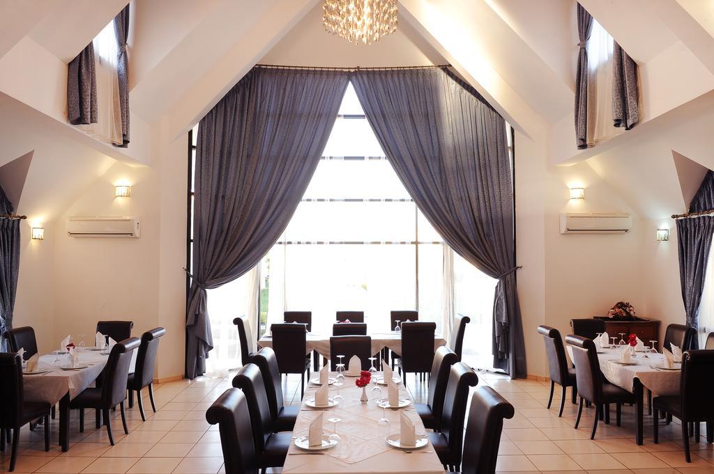Farah Inn Ifrane Ifrane  Exterior photo